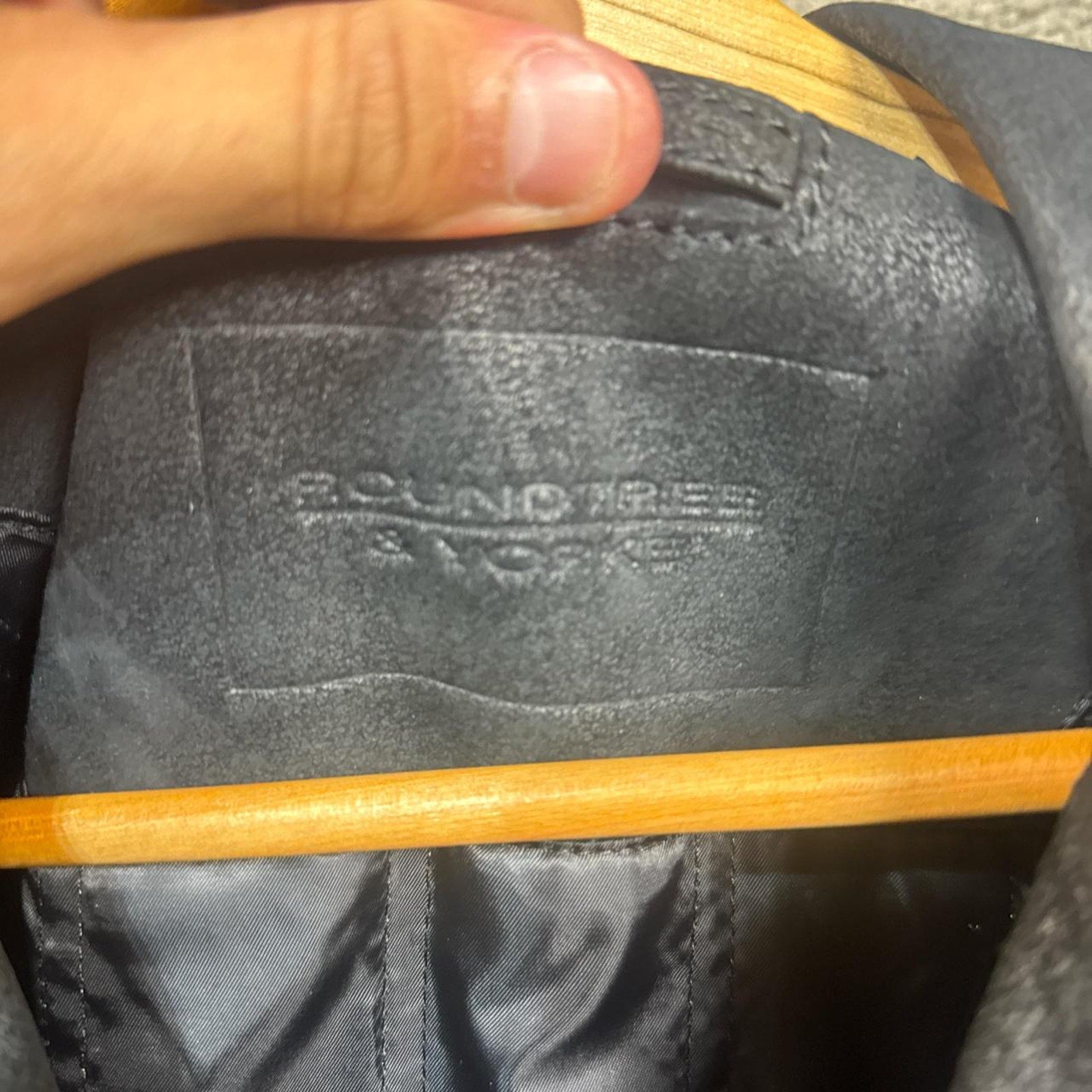 Mens Black leather Round Tree and York jacket Size Large