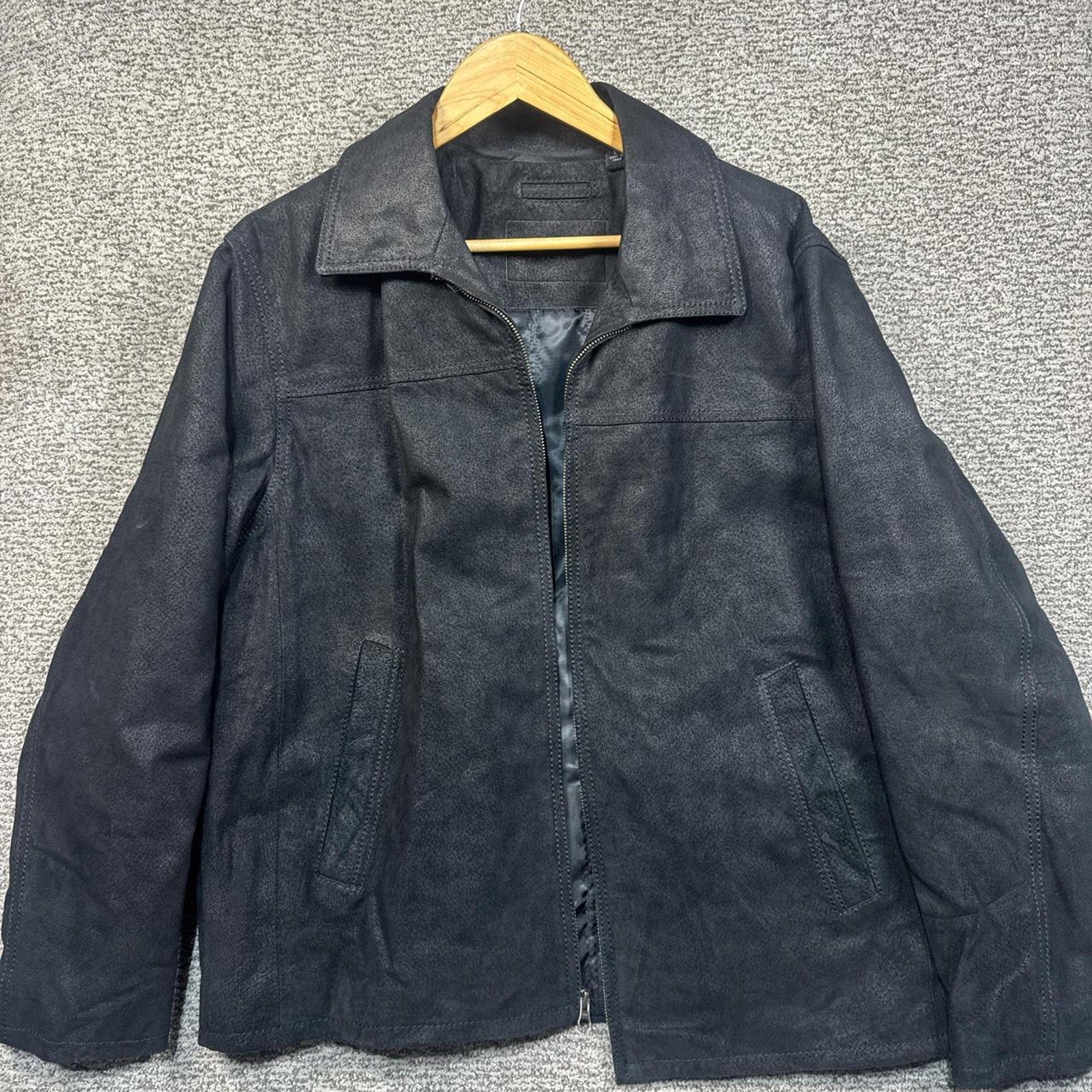 Mens Black leather Round Tree and York jacket Size Large