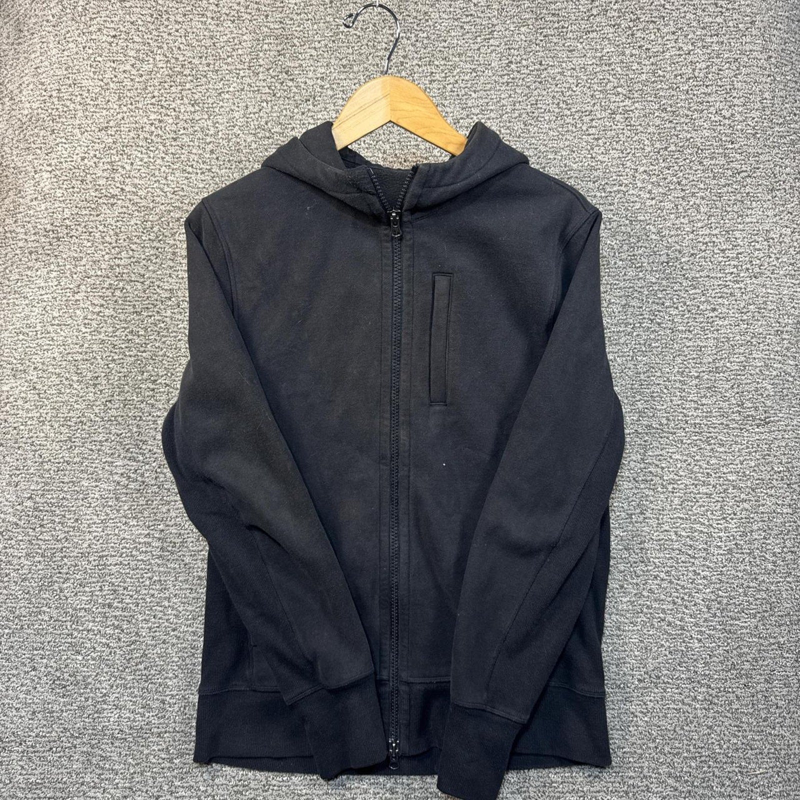 Black mens lululemon hoodie size Medium