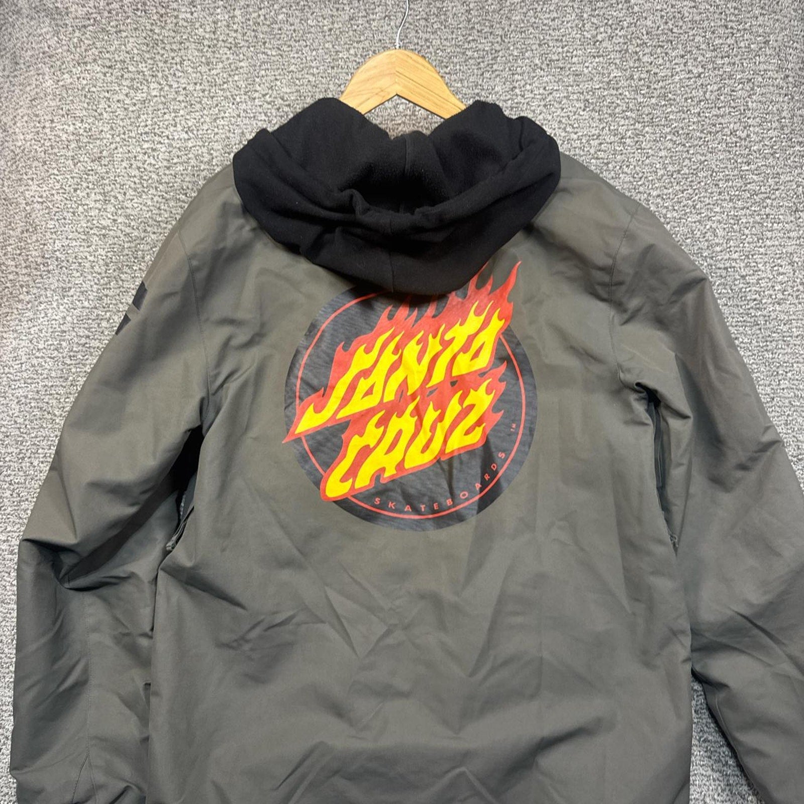 Mens Santa Cruise Grey and black streetwear jacket Size Large