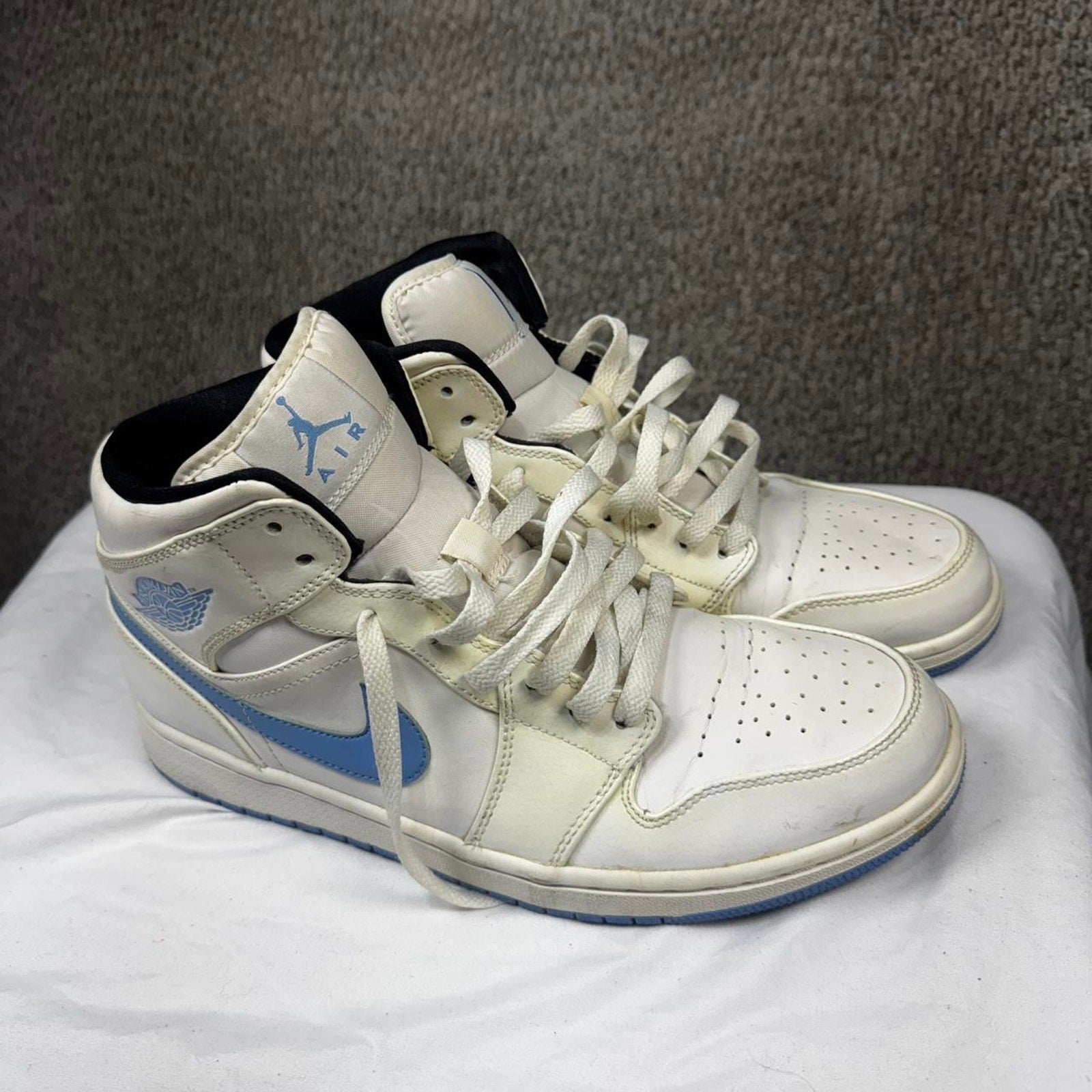 White and blue jordan 1