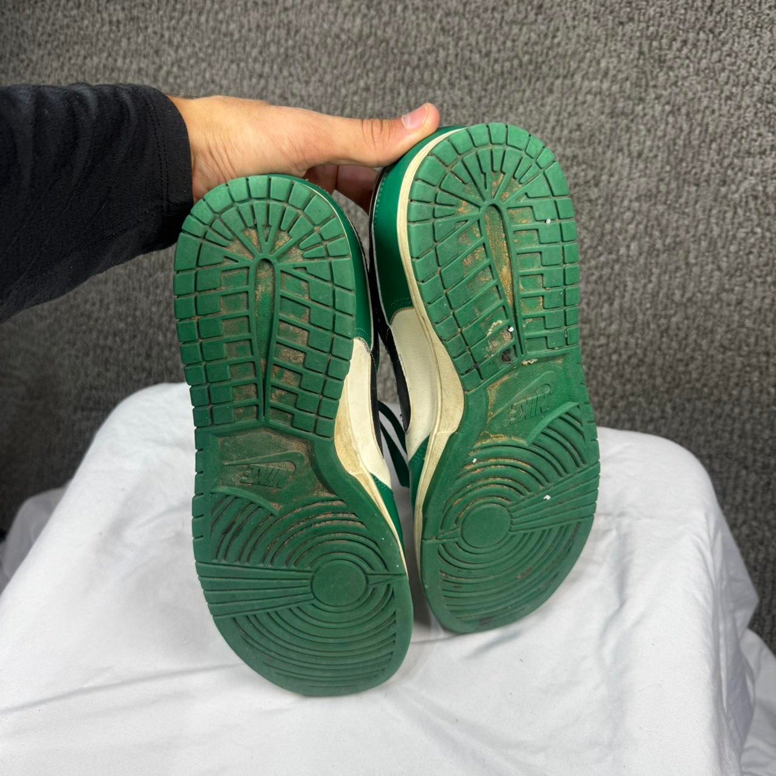 Nike dunk low pine green