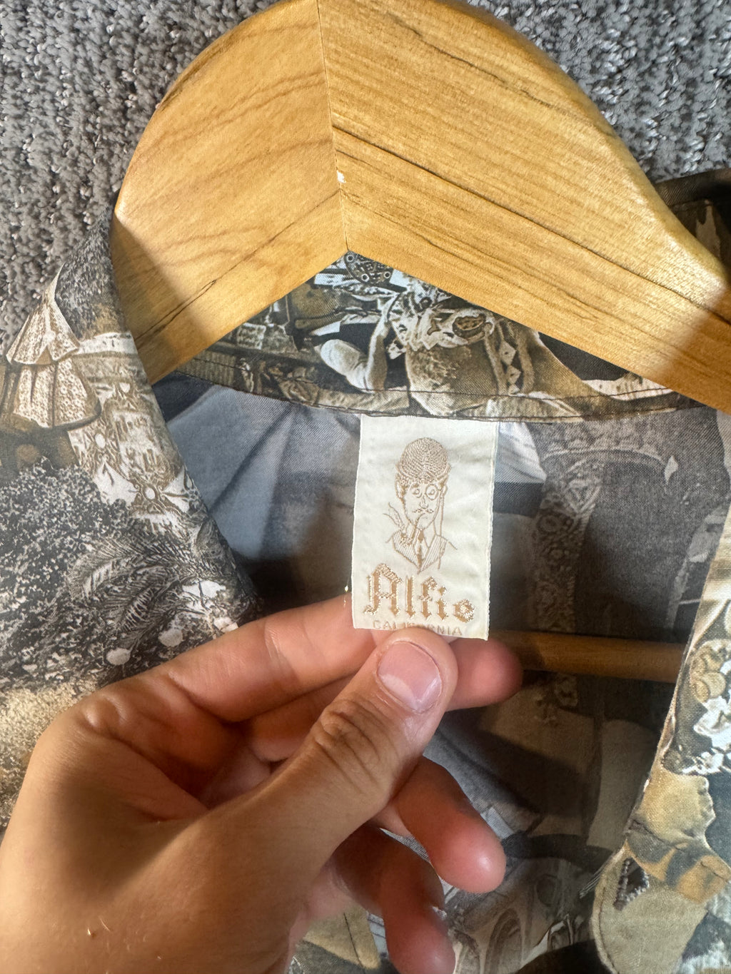 Men’s long sleeve button up