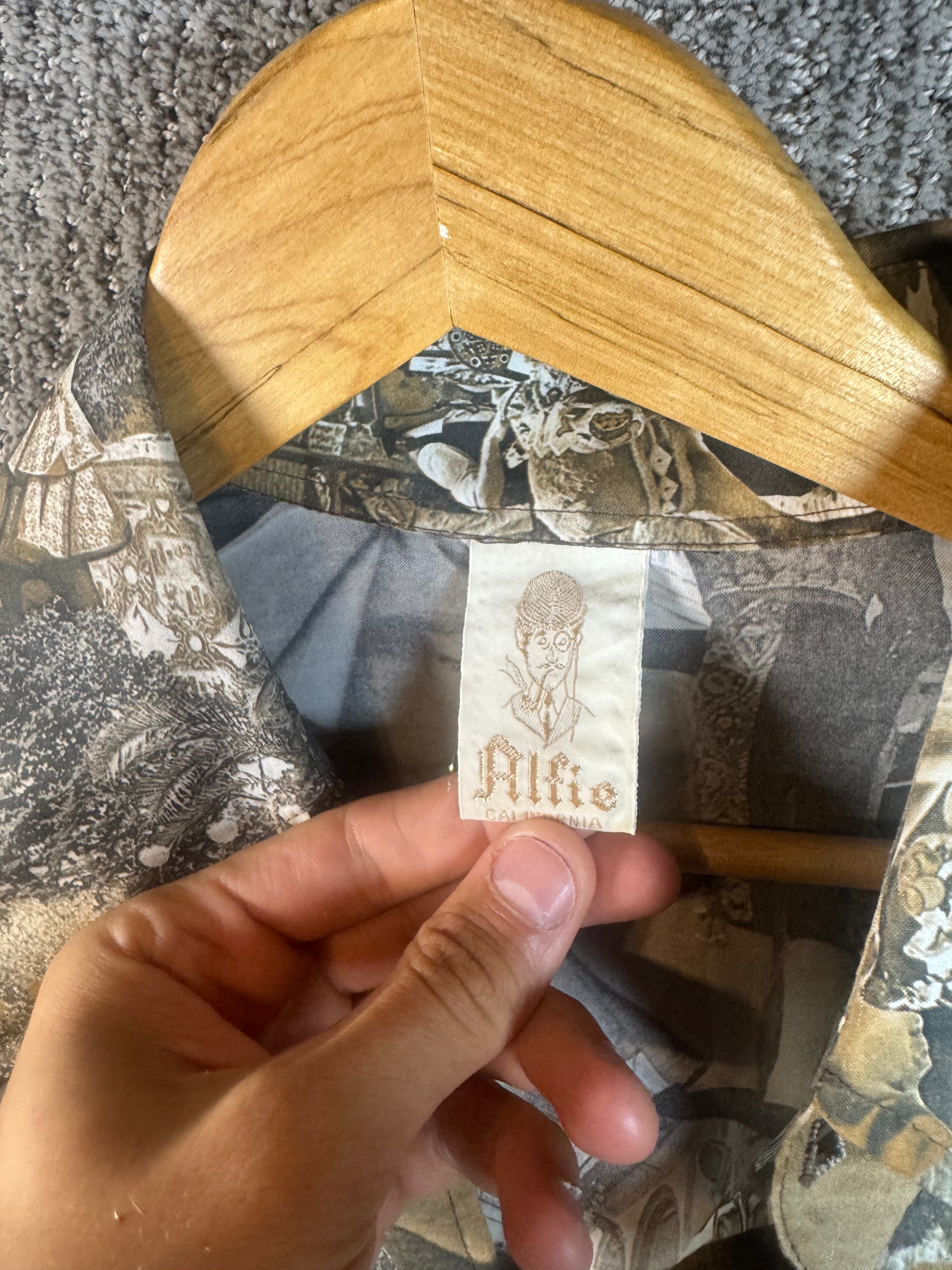 Men’s long sleeve button up