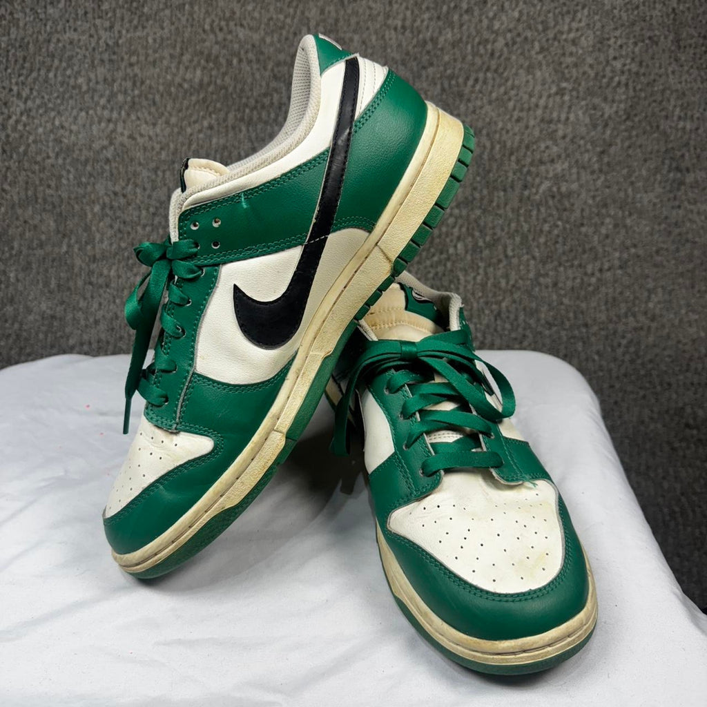 Nike dunk low pine green