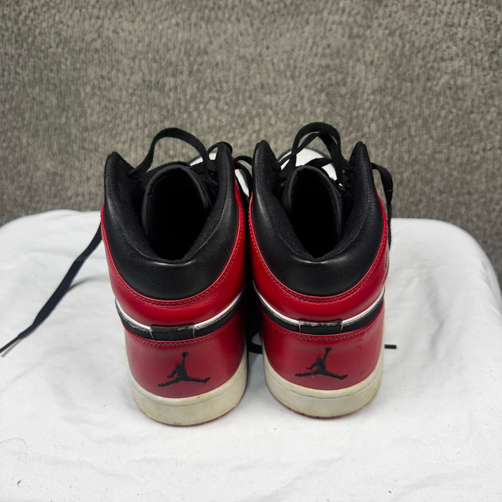 Jordan 1 mid red thunder