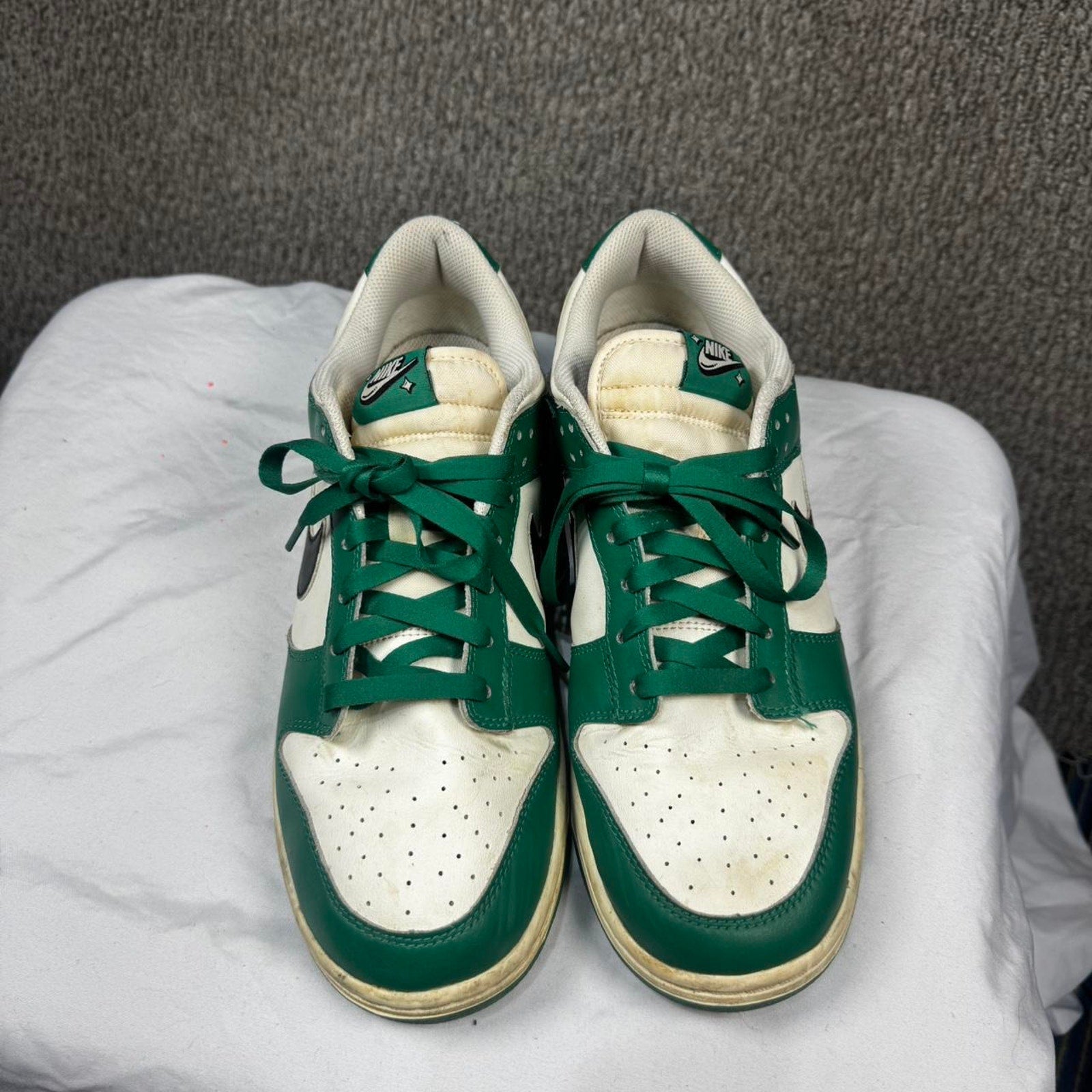 Nike dunk low pine green