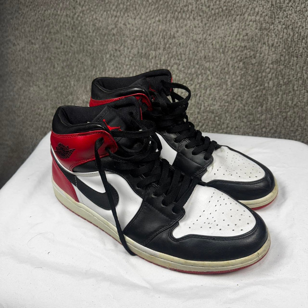 Jordan 1 mid red thunder